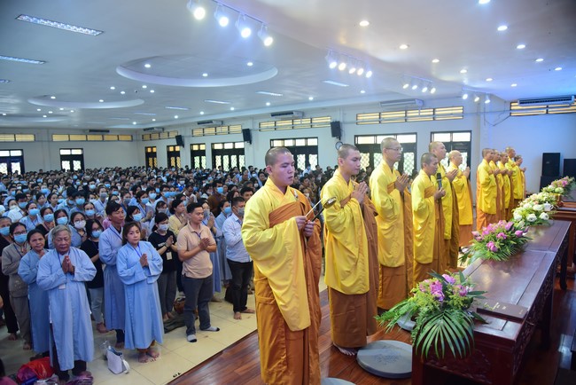 The 1st Three-Jewel Refuge Ceremony in 2021